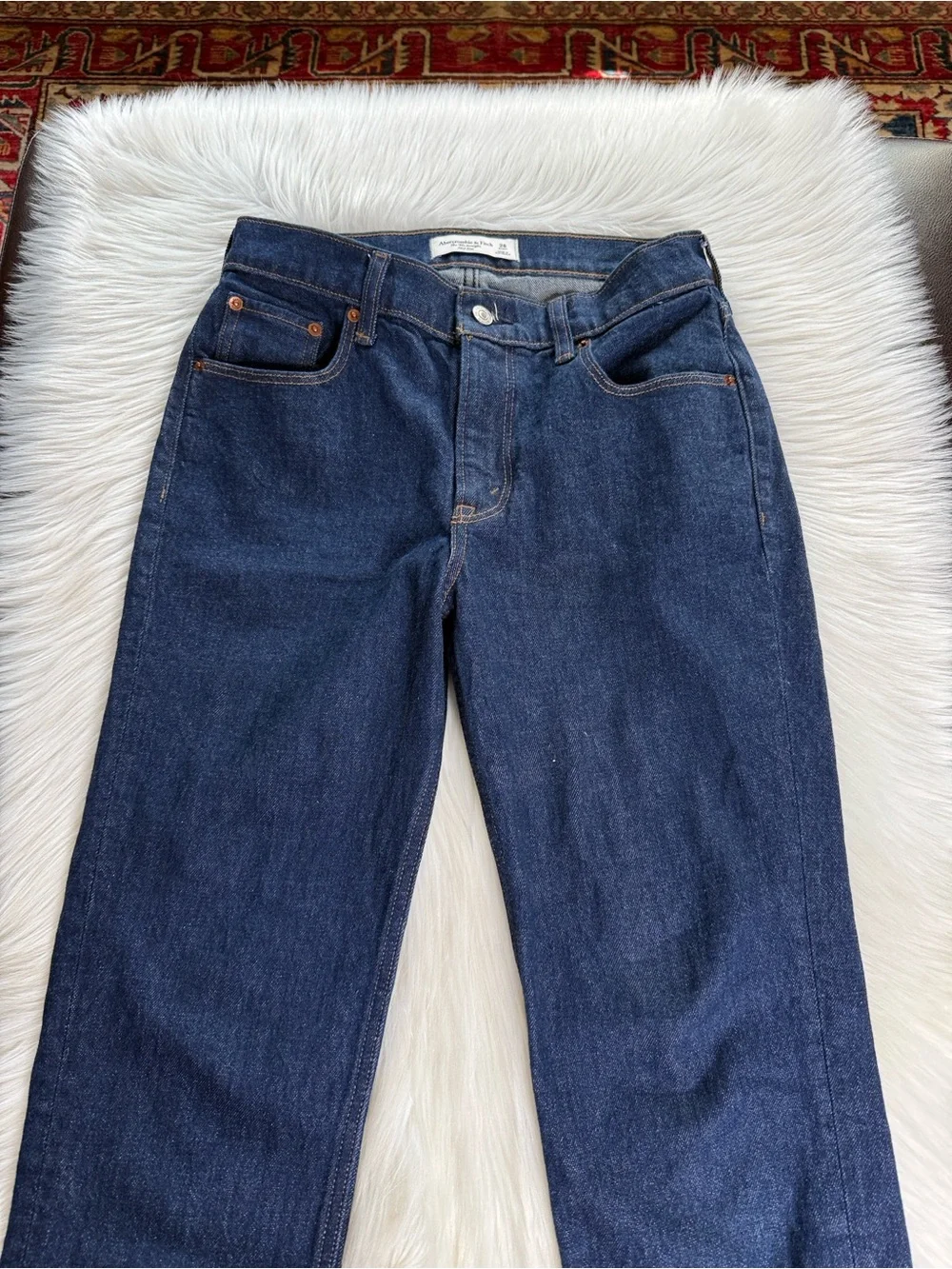 Abercrombie Dark Wash The 90’s Straight Mid Rise Jeans